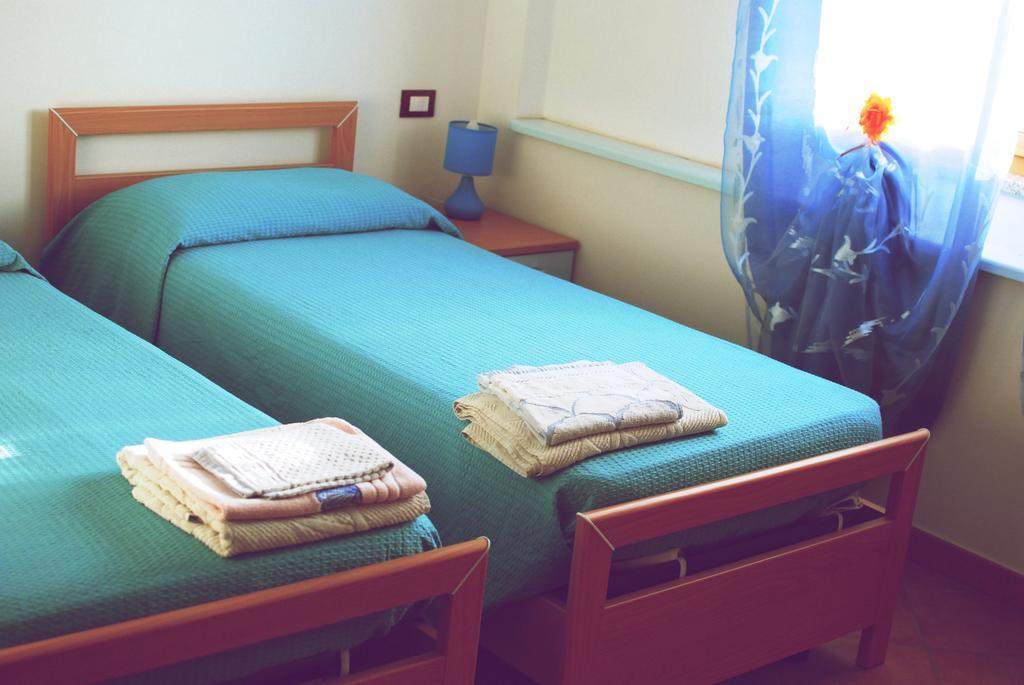 Bed and Breakfast Tanca Is Torus Теулада Номер фото